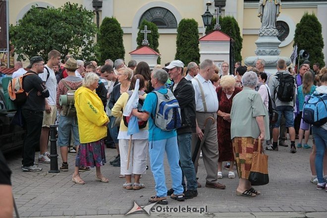 Ostrołęccy pielgrzymi wyruszyli na Jasną Górę [01.08.2014] - zdjęcie #3 - eOstroleka.pl