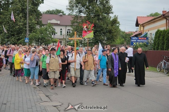 Ostrołęccy pielgrzymi wyruszyli na Jasną Górę [01.08.2014] - zdjęcie #16 - eOstroleka.pl
