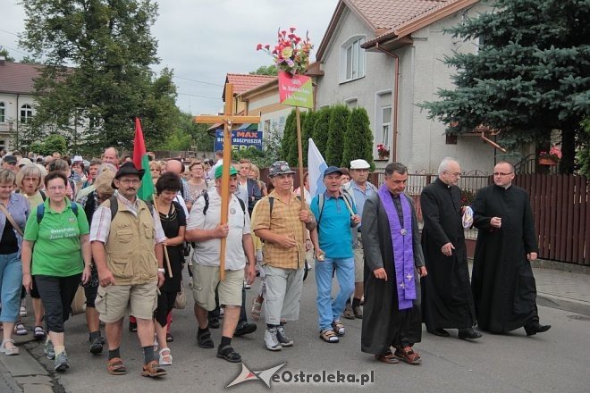 Ostrołęccy pielgrzymi wyruszyli na Jasną Górę [01.08.2014] - zdjęcie #17 - eOstroleka.pl