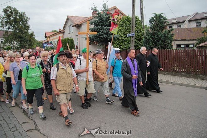 Ostrołęccy pielgrzymi wyruszyli na Jasną Górę [01.08.2014] - zdjęcie #19 - eOstroleka.pl