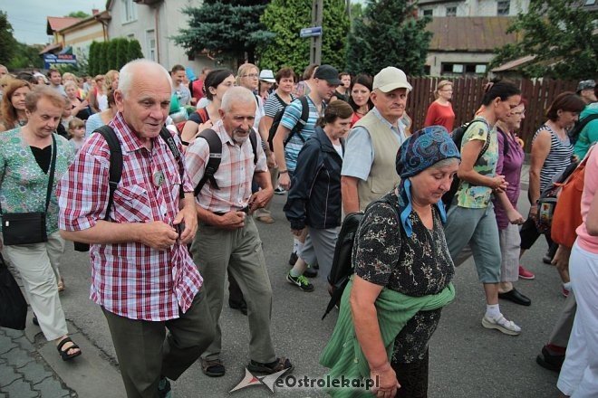Ostrołęccy pielgrzymi wyruszyli na Jasną Górę [01.08.2014] - zdjęcie #27 - eOstroleka.pl