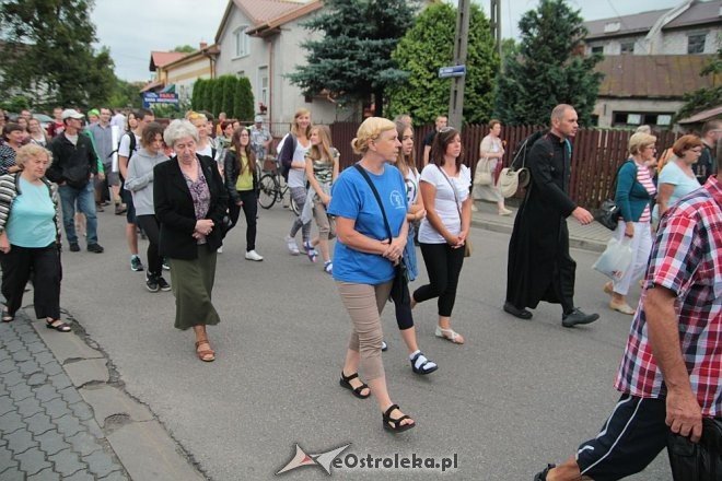 Ostrołęccy pielgrzymi wyruszyli na Jasną Górę [01.08.2014] - zdjęcie #49 - eOstroleka.pl