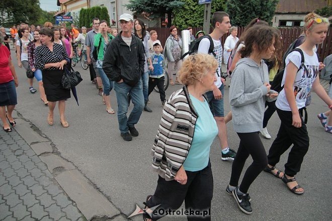 Ostrołęccy pielgrzymi wyruszyli na Jasną Górę [01.08.2014] - zdjęcie #47 - eOstroleka.pl