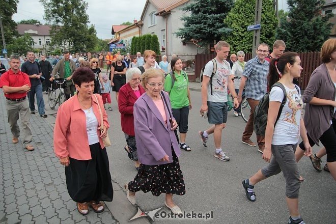 Ostrołęccy pielgrzymi wyruszyli na Jasną Górę [01.08.2014] - zdjęcie #70 - eOstroleka.pl