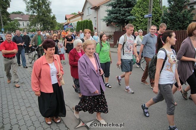 Ostrołęccy pielgrzymi wyruszyli na Jasną Górę [01.08.2014] - zdjęcie #43 - eOstroleka.pl