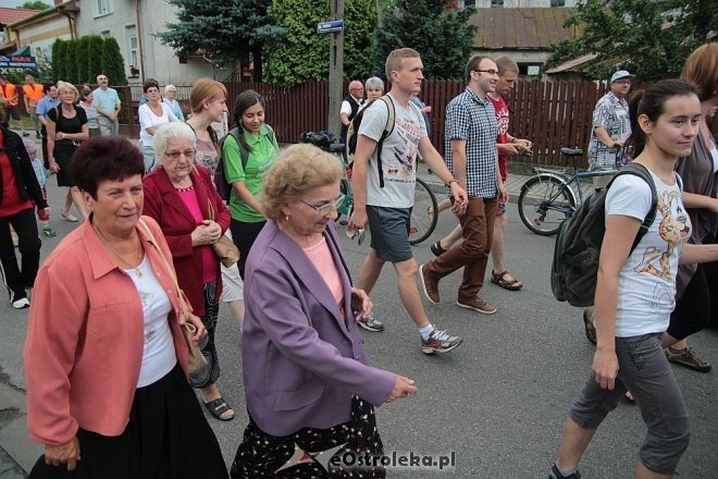 Ostrołęccy pielgrzymi wyruszyli na Jasną Górę [01.08.2014] - zdjęcie #42 - eOstroleka.pl
