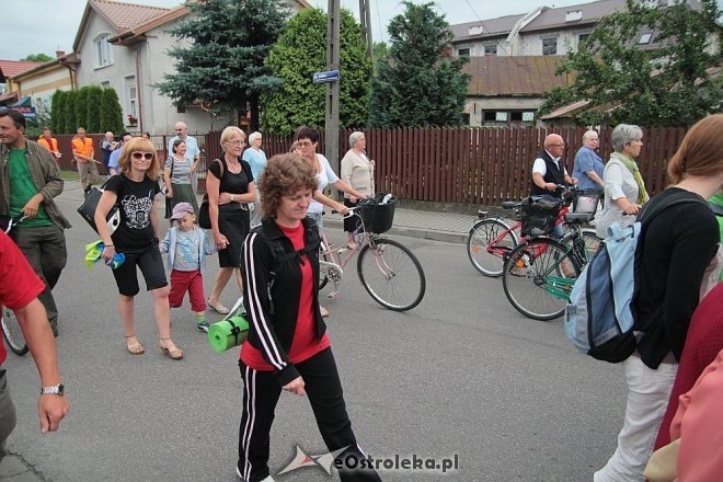 Ostrołęccy pielgrzymi wyruszyli na Jasną Górę [01.08.2014] - zdjęcie #40 - eOstroleka.pl