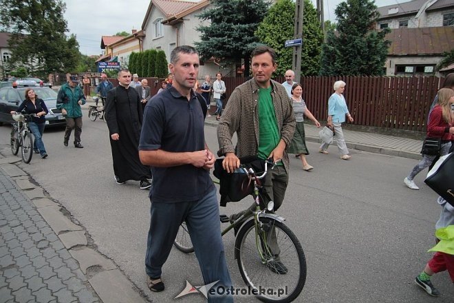 Ostrołęccy pielgrzymi wyruszyli na Jasną Górę [01.08.2014] - zdjęcie #75 - eOstroleka.pl