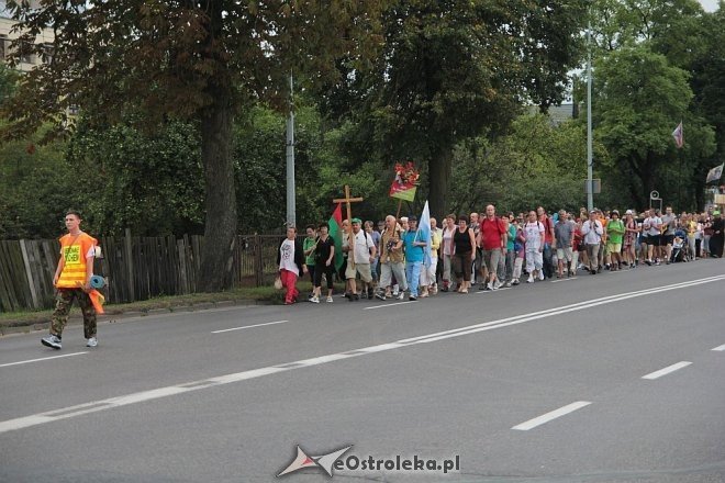 Ostrołęccy pielgrzymi wyruszyli na Jasną Górę [01.08.2014] - zdjęcie #35 - eOstroleka.pl