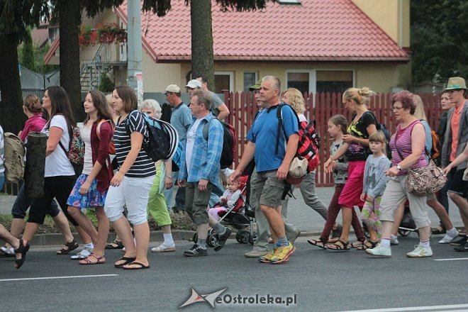 Ostrołęccy pielgrzymi wyruszyli na Jasną Górę [01.08.2014] - zdjęcie #15 - eOstroleka.pl