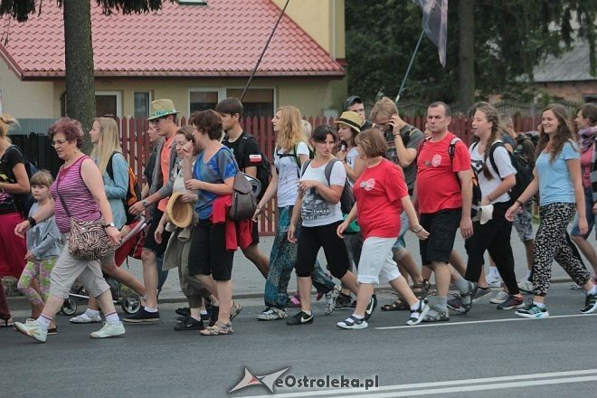 Ostrołęccy pielgrzymi wyruszyli na Jasną Górę [01.08.2014] - zdjęcie #13 - eOstroleka.pl