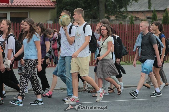 Ostrołęccy pielgrzymi wyruszyli na Jasną Górę [01.08.2014] - zdjęcie #9 - eOstroleka.pl