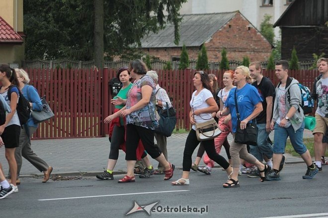 Ostrołęccy pielgrzymi wyruszyli na Jasną Górę [01.08.2014] - zdjęcie #7 - eOstroleka.pl