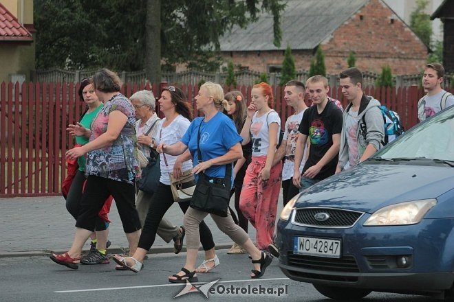 Ostrołęccy pielgrzymi wyruszyli na Jasną Górę [01.08.2014] - zdjęcie #5 - eOstroleka.pl