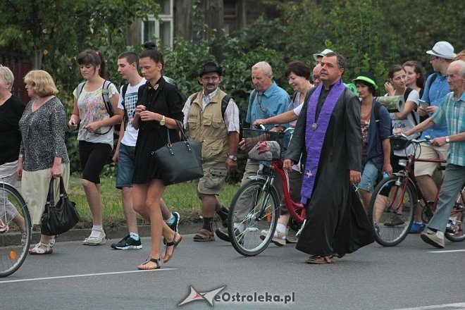 Ostrołęccy pielgrzymi wyruszyli na Jasną Górę [01.08.2014] - zdjęcie #8 - eOstroleka.pl