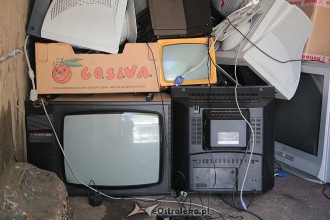 Ostrołęka: Kolejne elektrośmieci wymieniono na punkty dla uczniów podstawówek [02.08.2014] - zdjęcie #3 - eOstroleka.pl
