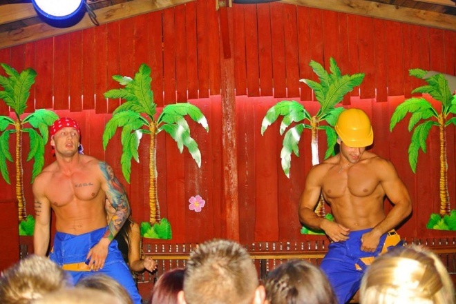 Noc kobiet w Clubie Ibiza. Gorący występ Chippendales Guardian Angels [2.08.2014] - zdjęcie #77 - eOstroleka.pl