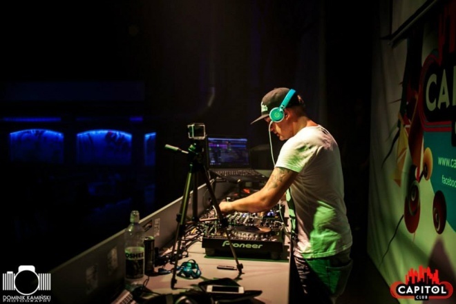 Max Farenthide w Clubie Capitol [2.08.2014] - zdjęcie #2 - eOstroleka.pl