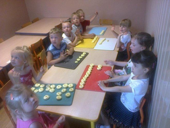 Wakacyjne spotkanie w przedszkolu [06.08.2014]  - zdjęcie #13 - eOstroleka.pl