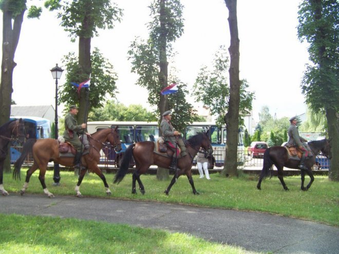 W hołdzie Marynarzom i Ułanom poległym na Ziemi Rzekuńskiej w 1920 roku (17.08.2014) - zdjęcie #6 - eOstroleka.pl