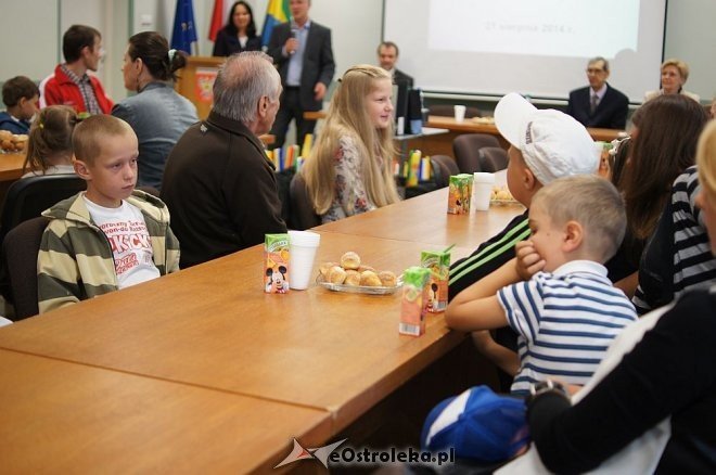 PGE Dystrybucja S.A. przekazała Energetyczne tornistry dla dzieci z Ostrołęki [21.08.2014] - zdjęcie #10 - eOstroleka.pl