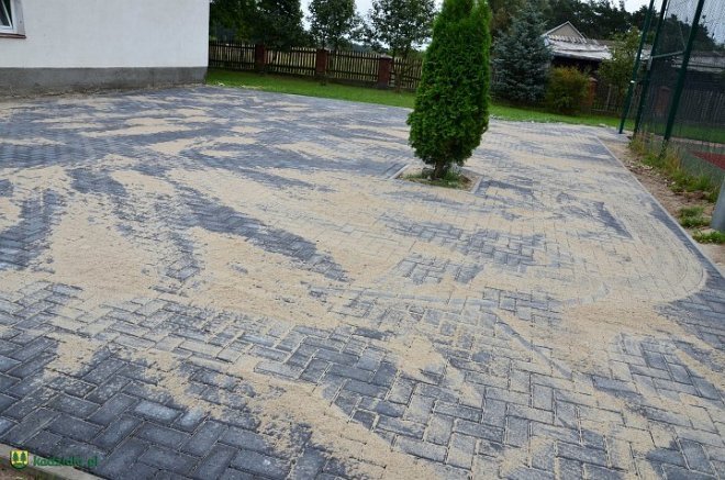 Teren wokół szkoły w Chudku został zagospodarowany [22.08.2014] - zdjęcie #6 - eOstroleka.pl
