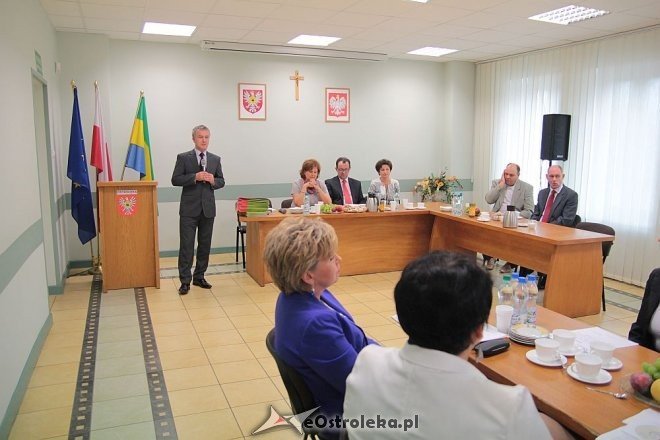 Awanse zawodowe nauczycieli mianowanych z Ostrołęki [27.08.2014] - zdjęcie #1 - eOstroleka.pl