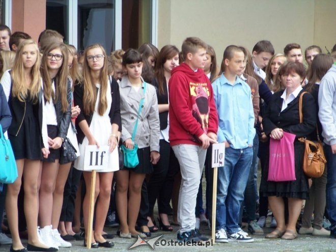 Rozpoczęcie roku szkolnego 2014/15 - Gimnazjum nr 1 i Gimnazjum nr 2 w Ostrołęce (01.09.2014) - zdjęcie #20 - eOstroleka.pl