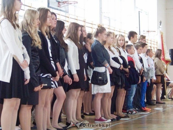 Rozpoczęcie roku szkolnego 2014/15 - Gimnazjum nr 1 i Gimnazjum nr 2 w Ostrołęce (01.09.2014) - zdjęcie #40 - eOstroleka.pl