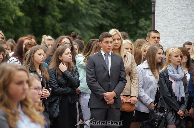 Uroczysta Inauguracja Roku Szkolnego 2014/2015 w ZSZ nr 1, ZSZ nr 3 oraz ZSZ nr 4 [01.09.2014] - zdjęcie #37 - eOstroleka.pl