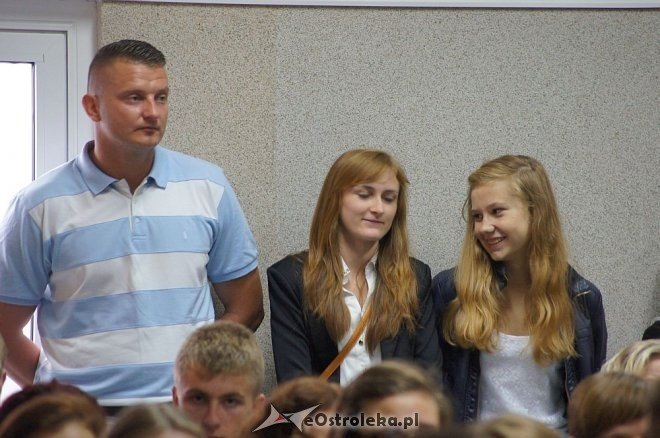 Uroczysta Inauguracja Roku Szkolnego 2014/2015 w ZSZ nr 1, ZSZ nr 3 oraz ZSZ nr 4 [01.09.2014] - zdjęcie #13 - eOstroleka.pl
