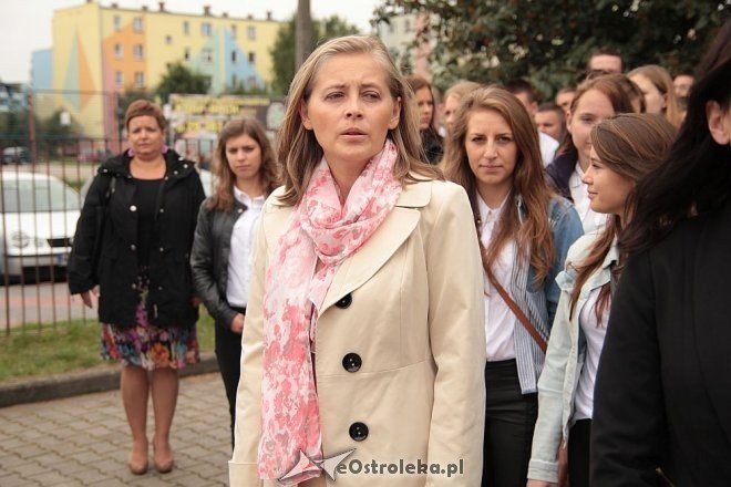 Uczniowie ZS nr 5 uroczyście przywitali nowy rok szkolny [01.09.2014] - zdjęcie #35 - eOstroleka.pl