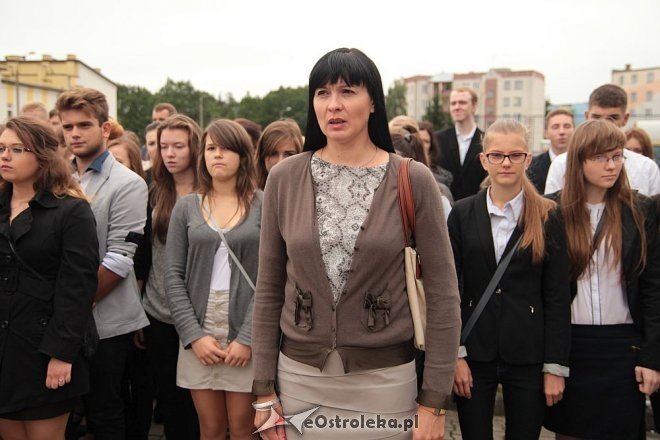 Uczniowie ZS nr 5 uroczyście przywitali nowy rok szkolny [01.09.2014] - zdjęcie #29 - eOstroleka.pl