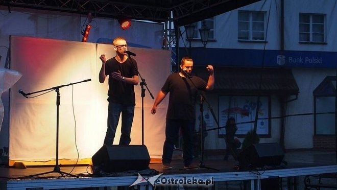 Kabaret Szuje z Ostrołęki ze statuetką przeglądu Na Opak w Lubawie [02.09.2014] - zdjęcie #2 - eOstroleka.pl