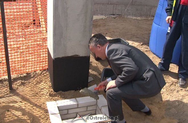 Kamień węgielny nowoczesnej hali targowej uroczyście wmurowany [03.09.2014] - zdjęcie #5 - eOstroleka.pl