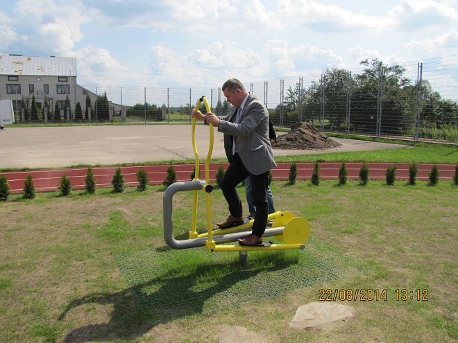 Odebrano siłownię napowietrzną w miejscowości Rzekuń [04.09.2014] - zdjęcie #4 - eOstroleka.pl