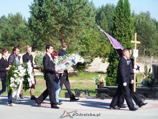 Uroczystości pogrzebowe Adama Guta (04.09.2014) - zdjęcie #5 - eOstroleka.pl