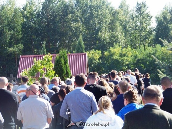 Uroczystości pogrzebowe Adama Guta (04.09.2014) - zdjęcie #10 - eOstroleka.pl