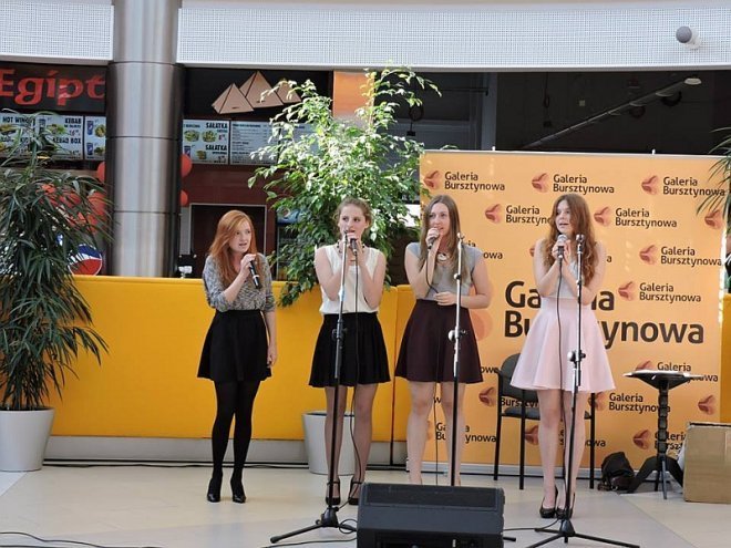 Do szkoły z Galerią Bursztynową [6.9.2014] - zdjęcie #6 - eOstroleka.pl