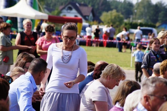 Dożynki gminno-parafialne w gminie Olszewo-Borki (07.09.2014) - zdjęcie #31 - eOstroleka.pl