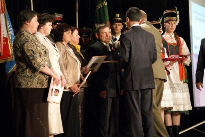 XLIX sesja Rady Miasta Ostrołęki - wręczenie odznaczeń (12.05.2009) - zdjęcie #17 - eOstroleka.pl