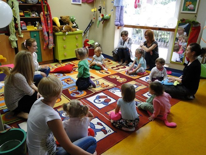 Zobacz jak wygląda lekcja pokazowa dla 3-latków w Szkole Języków Obcych Konwersatorium [10.09.2014] - zdjęcie #7 - eOstroleka.pl