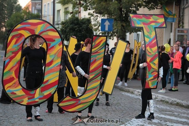 Festiwal Teatralny InQbator 2014: Parada ulicami Ostrołęki [18.09.2014] - zdjęcie #2 - eOstroleka.pl