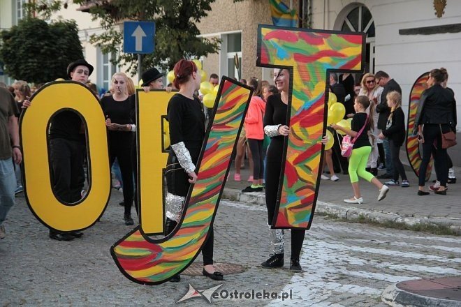 Festiwal Teatralny InQbator 2014: Parada ulicami Ostrołęki [18.09.2014] - zdjęcie #7 - eOstroleka.pl