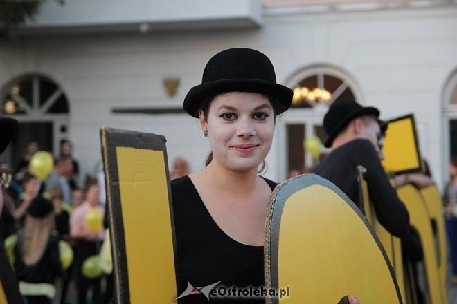 Festiwal Teatralny InQbator 2014: Parada ulicami Ostrołęki [18.09.2014] - zdjęcie #9 - eOstroleka.pl