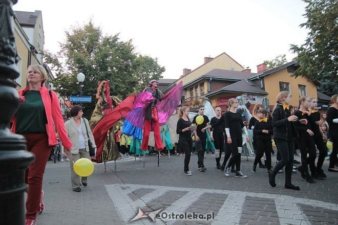 Festiwal Teatralny InQbator 2014: Parada ulicami Ostrołęki [18.09.2014] - zdjęcie #28 - eOstroleka.pl