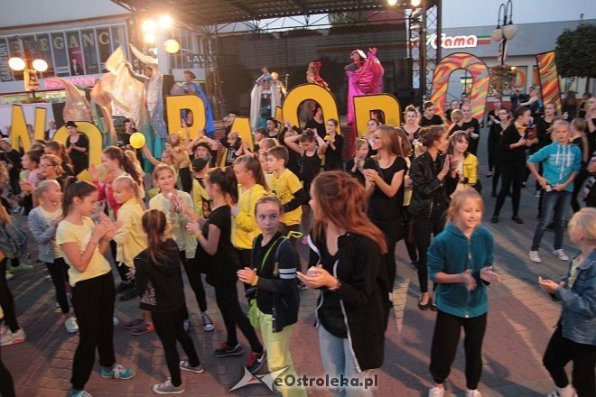 Festiwal Teatralny InQbator 2014: Parada ulicami Ostrołęki [18.09.2014] - zdjęcie #49 - eOstroleka.pl