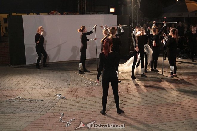 Festiwal Teatralny InQbator 2014: Parada ulicami Ostrołęki [18.09.2014] - zdjęcie #7 - eOstroleka.pl