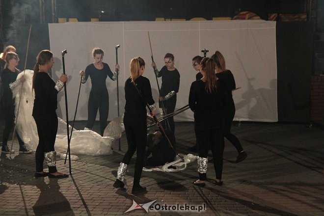 Festiwal Teatralny InQbator 2014: Parada ulicami Ostrołęki [18.09.2014] - zdjęcie #13 - eOstroleka.pl