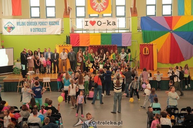 „Wspólnie z Rodziną” - festyn podsumowujący tegoroczną trasę „Radosnego Świetlicobusu” [21.09.2014] - zdjęcie #84 - eOstroleka.pl